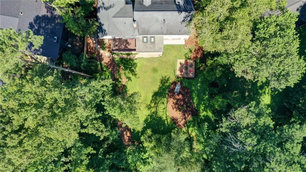 535 Bridgewater Drive, Sandy Springs, Georgia 30328, 5 Bedrooms Bedrooms, ,3 BathroomsBathrooms,Residential,Sold,535 Bridgewater Drive,6932676