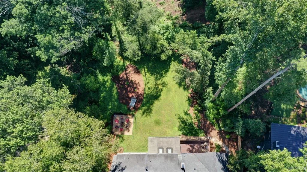 535 Bridgewater Drive, Sandy Springs, Georgia 30328, 5 Bedrooms Bedrooms, ,3 BathroomsBathrooms,Residential,Sold,535 Bridgewater Drive,6932676