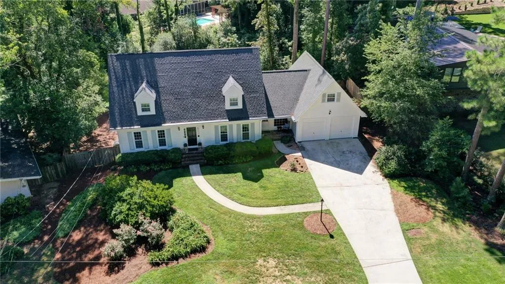 535 Bridgewater Drive, Sandy Springs, Georgia 30328, 5 Bedrooms Bedrooms, ,3 BathroomsBathrooms,Residential,Sold,535 Bridgewater Drive,6932676