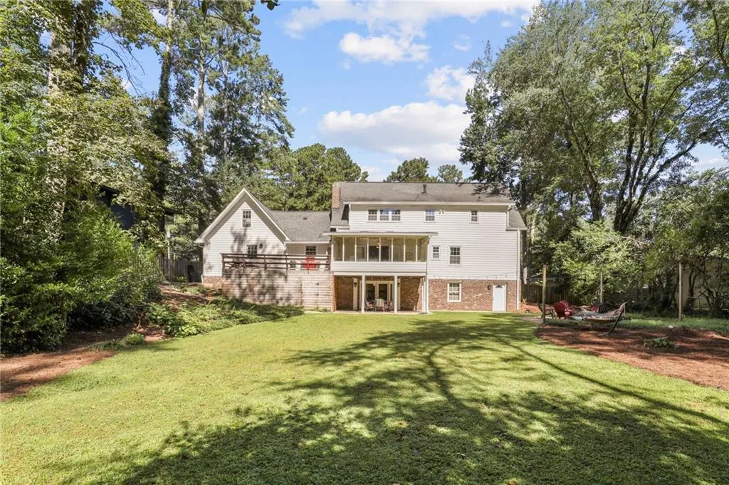 535 Bridgewater Drive, Sandy Springs, Georgia 30328, 5 Bedrooms Bedrooms, ,3 BathroomsBathrooms,Residential,Sold,535 Bridgewater Drive,6932676