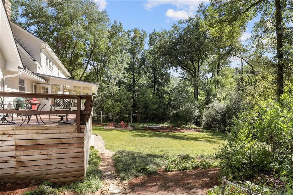 535 Bridgewater Drive, Sandy Springs, Georgia 30328, 5 Bedrooms Bedrooms, ,3 BathroomsBathrooms,Residential,Sold,535 Bridgewater Drive,6932676