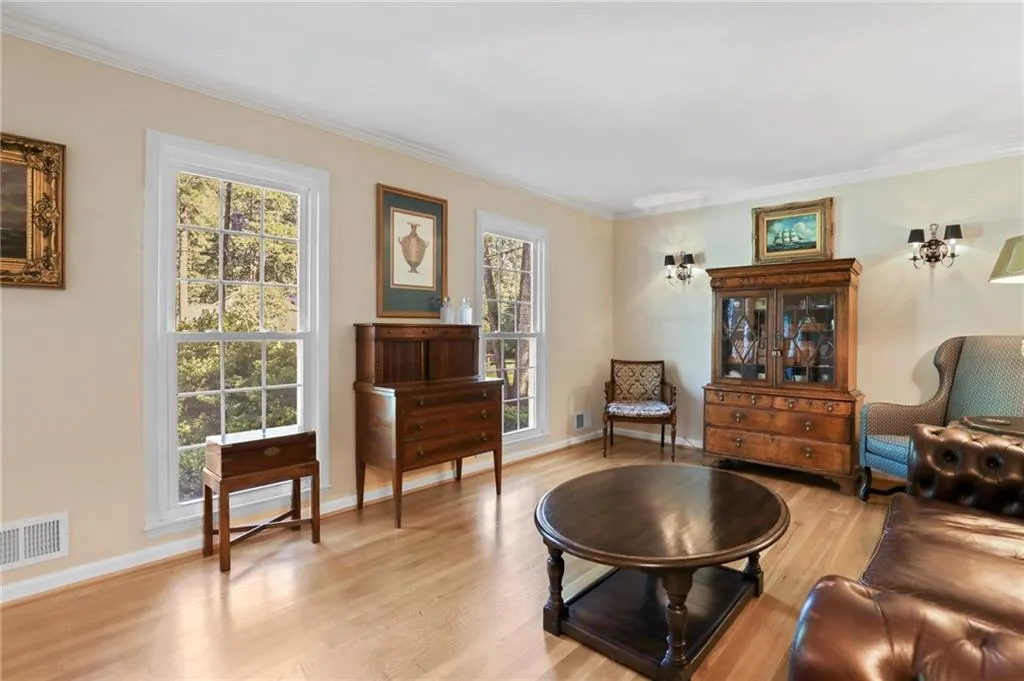 535 Bridgewater Drive, Sandy Springs, Georgia 30328, 5 Bedrooms Bedrooms, ,3 BathroomsBathrooms,Residential,Sold,535 Bridgewater Drive,6932676