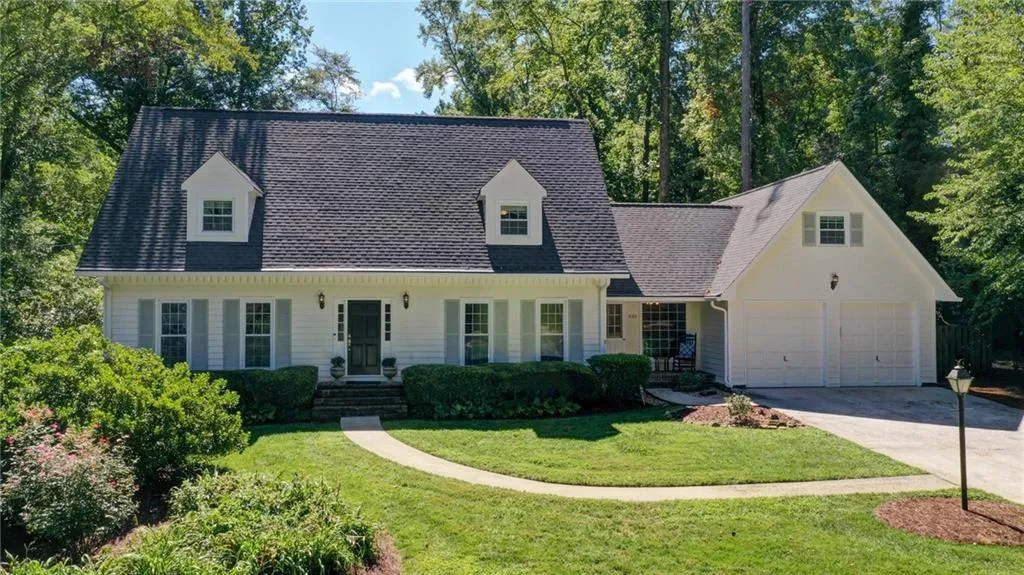 535 Bridgewater Drive, Sandy Springs, Georgia 30328, 5 Bedrooms Bedrooms, ,3 BathroomsBathrooms,Residential,Sold,535 Bridgewater Drive,6932676