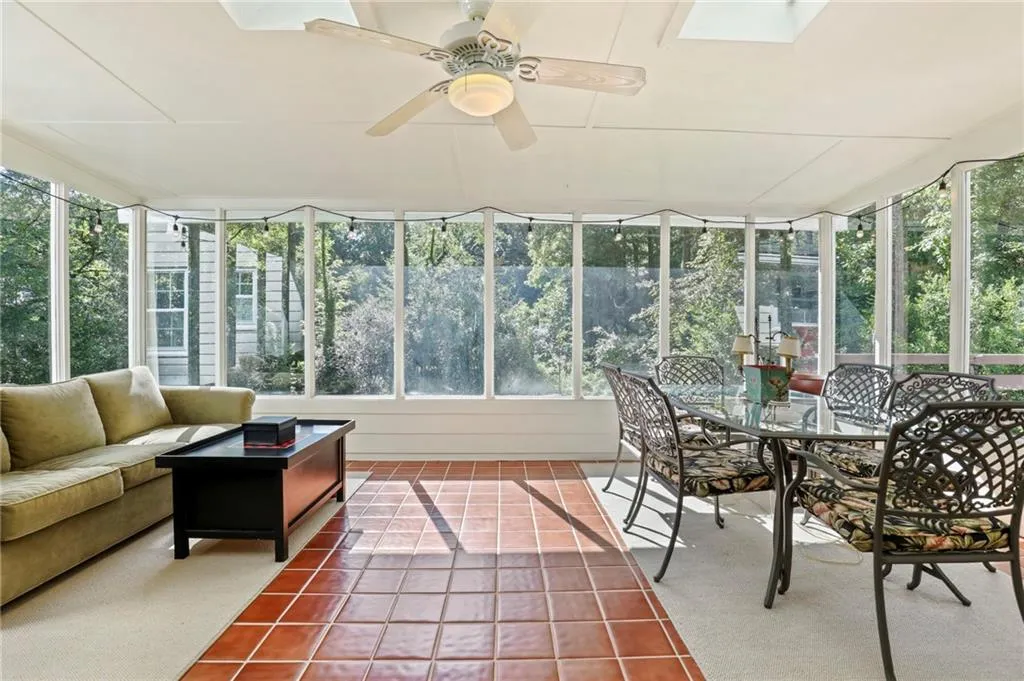 535 Bridgewater Drive, Sandy Springs, Georgia 30328, 5 Bedrooms Bedrooms, ,3 BathroomsBathrooms,Residential,Sold,535 Bridgewater Drive,6932676