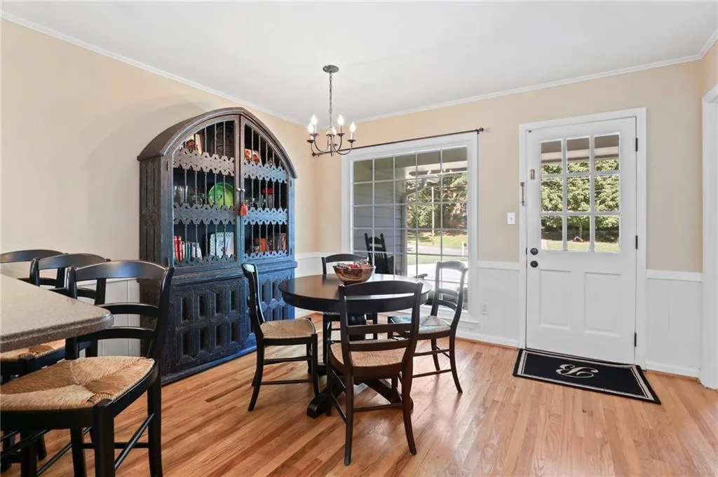 535 Bridgewater Drive, Sandy Springs, Georgia 30328, 5 Bedrooms Bedrooms, ,3 BathroomsBathrooms,Residential,Sold,535 Bridgewater Drive,6932676