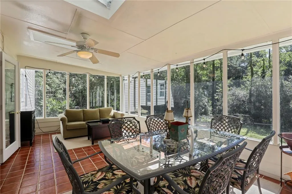 535 Bridgewater Drive, Sandy Springs, Georgia 30328, 5 Bedrooms Bedrooms, ,3 BathroomsBathrooms,Residential,Sold,535 Bridgewater Drive,6932676