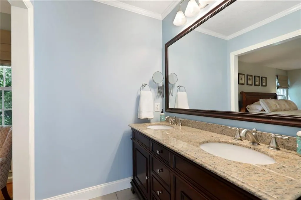 535 Bridgewater Drive, Sandy Springs, Georgia 30328, 5 Bedrooms Bedrooms, ,3 BathroomsBathrooms,Residential,Sold,535 Bridgewater Drive,6932676
