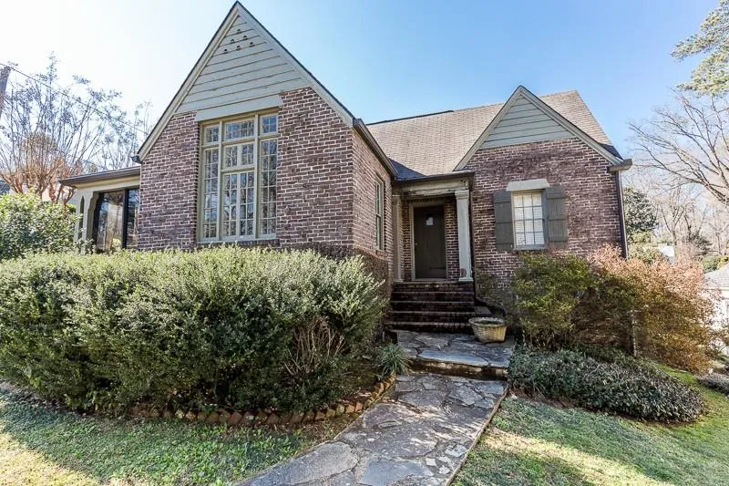 2520 Dellwood Drive, Atlanta, Georgia 30305, 3 Bedrooms Bedrooms, ,2 BathroomsBathrooms,Residential,Sold,2520 Dellwood Drive,5962139