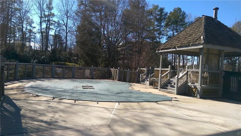203 Abingdon Way, Atlanta, Georgia 30328, 1 Bedroom Bedrooms, ,1 BathroomBathrooms,Residential,Sold,203 Abingdon Way,5805915