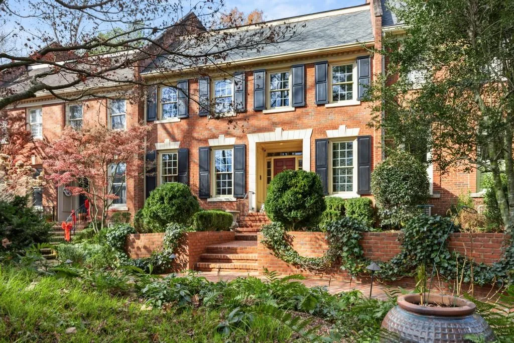 4458 Paces Battle Nw, Atlanta, Georgia 30327, 4 Bedrooms Bedrooms, ,4 BathroomsBathrooms,Residential,Sold,4458 Paces Battle Nw,7499407