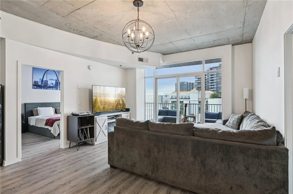 250 Pharr Road Ne Unit 1005, Atlanta, Georgia 30305, 2 Bedrooms Bedrooms, 0 ,2 BathroomsBathrooms,Residential,For Sale,250 Pharr Road Ne Unit 1005,7723663
