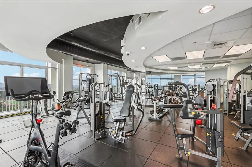 250 Pharr Road Ne Unit 1005, Atlanta, Georgia 30305, 2 Bedrooms Bedrooms, 0 ,2 BathroomsBathrooms,Residential,For Sale,250 Pharr Road Ne Unit 1005,7723663