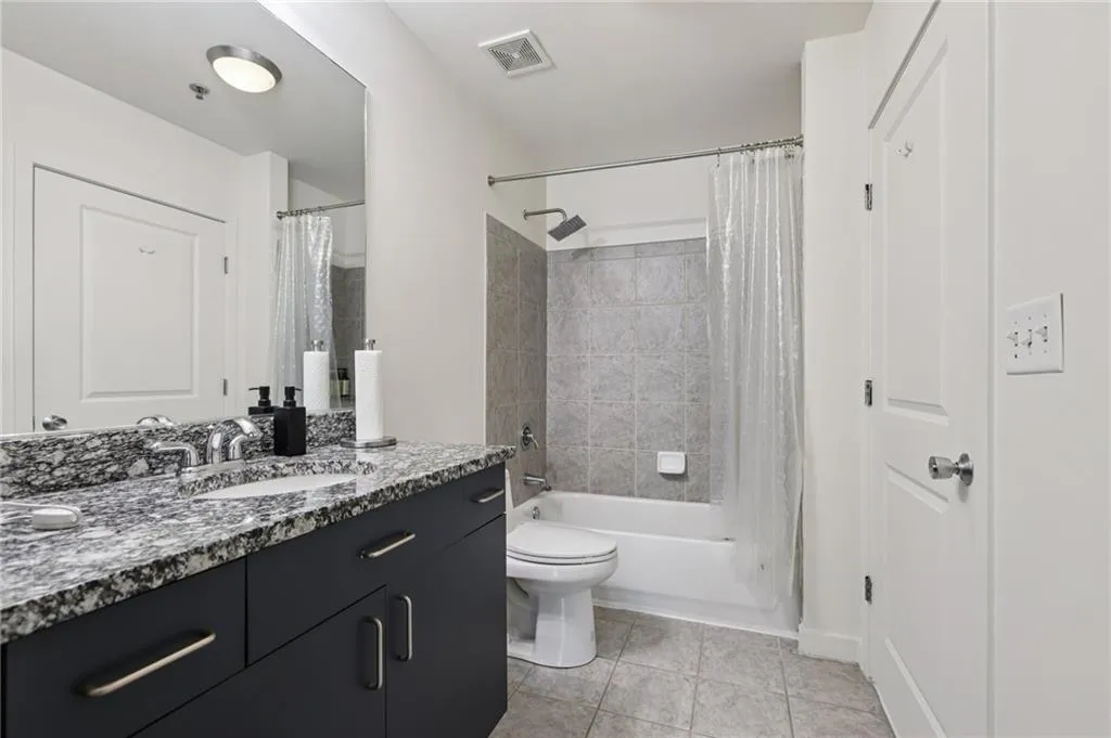 250 Pharr Road Ne Unit 1005, Atlanta, Georgia 30305, 2 Bedrooms Bedrooms, 0 ,2 BathroomsBathrooms,Residential,For Sale,250 Pharr Road Ne Unit 1005,7723663