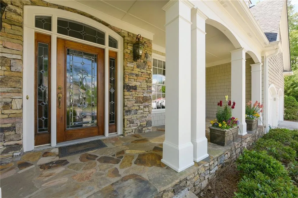 320 Hunting View Court, Sandy Springs, Georgia 30328, 5 Bedrooms Bedrooms, ,4 BathroomsBathrooms,Residential,Sold,320 Hunting View Court,5837846