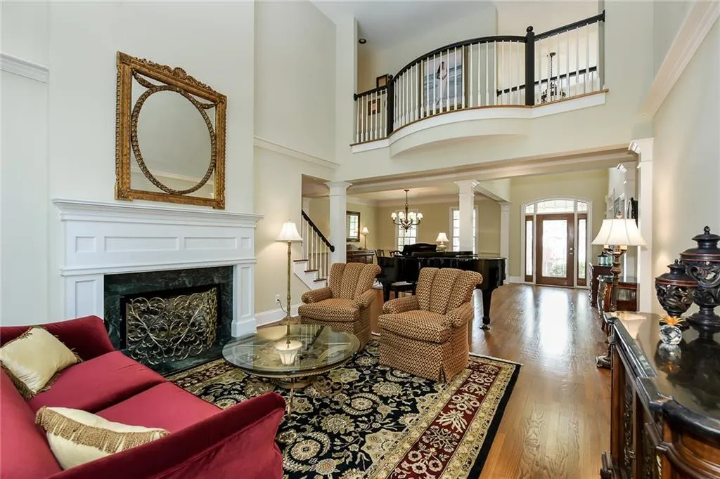 320 Hunting View Court, Sandy Springs, Georgia 30328, 5 Bedrooms Bedrooms, ,4 BathroomsBathrooms,Residential,Sold,320 Hunting View Court,5837846