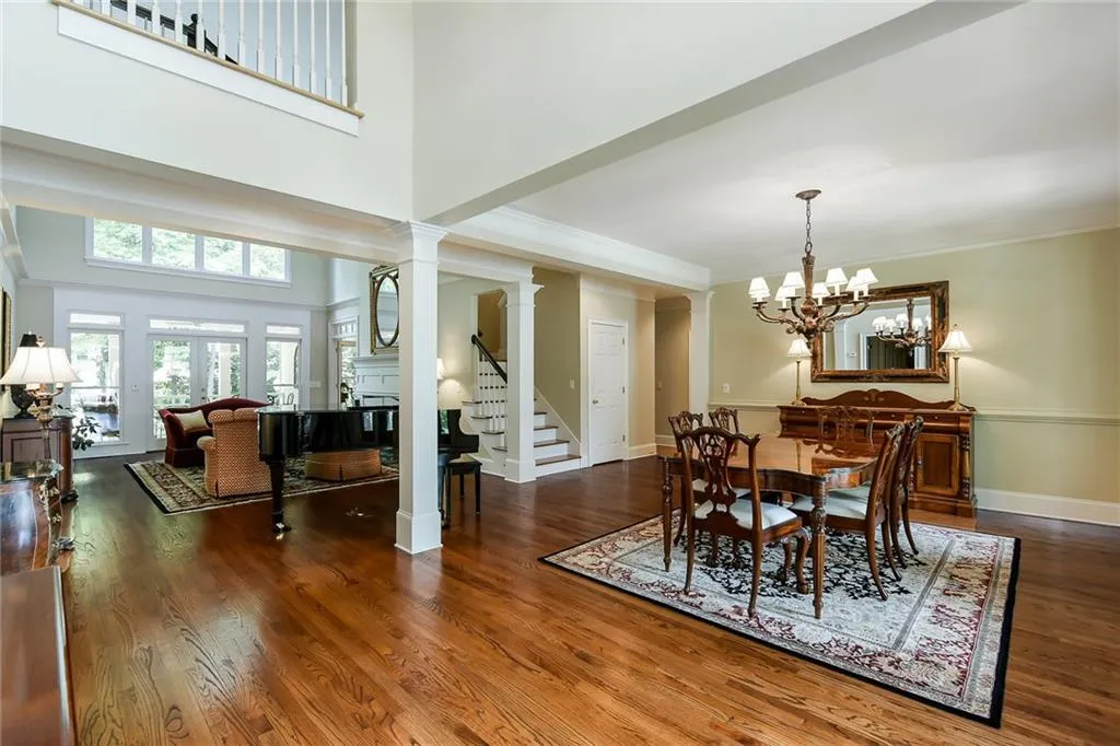 320 Hunting View Court, Sandy Springs, Georgia 30328, 5 Bedrooms Bedrooms, ,4 BathroomsBathrooms,Residential,Sold,320 Hunting View Court,5837846