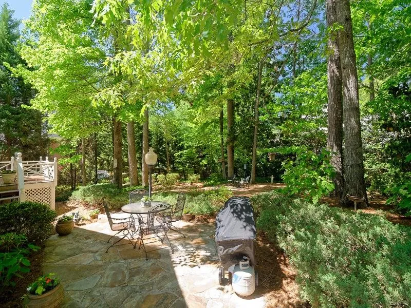 320 Hunting View Court, Sandy Springs, Georgia 30328, 5 Bedrooms Bedrooms, ,4 BathroomsBathrooms,Residential,Sold,320 Hunting View Court,5837846