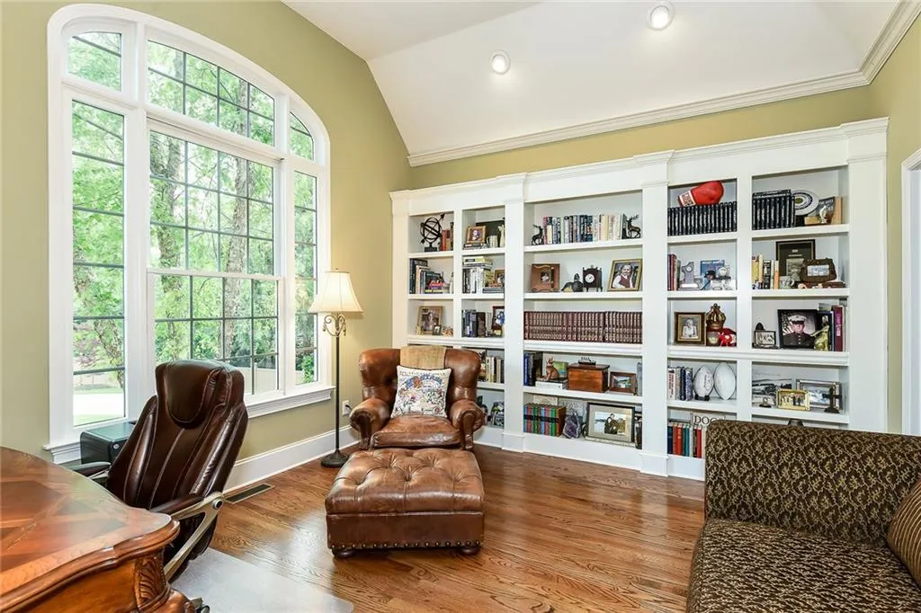 320 Hunting View Court, Sandy Springs, Georgia 30328, 5 Bedrooms Bedrooms, ,4 BathroomsBathrooms,Residential,Sold,320 Hunting View Court,5837846