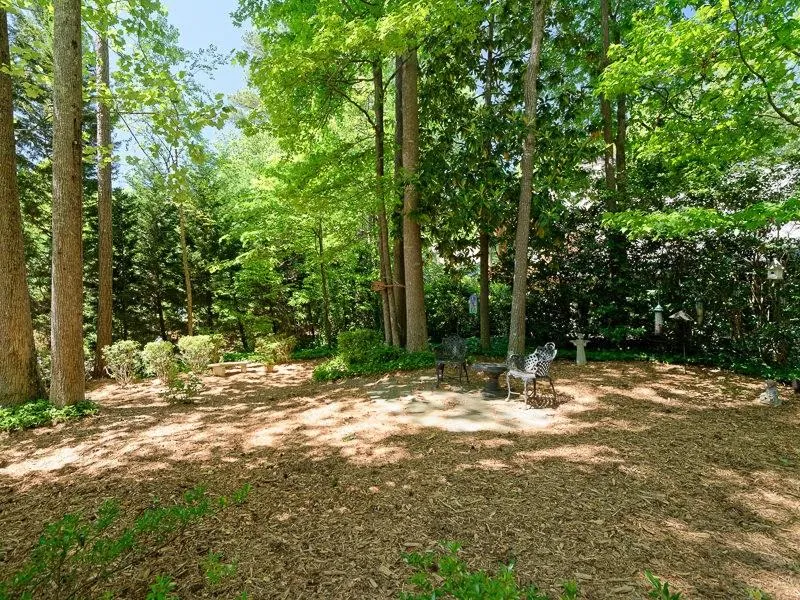 320 Hunting View Court, Sandy Springs, Georgia 30328, 5 Bedrooms Bedrooms, ,4 BathroomsBathrooms,Residential,Sold,320 Hunting View Court,5837846