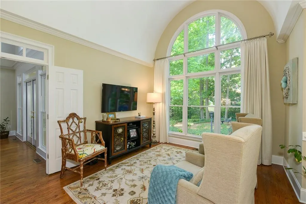 320 Hunting View Court, Sandy Springs, Georgia 30328, 5 Bedrooms Bedrooms, ,4 BathroomsBathrooms,Residential,Sold,320 Hunting View Court,5837846