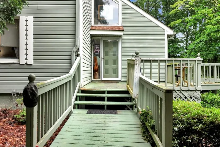 390 Alpenrosen Strasse, Helen, Georgia 30545