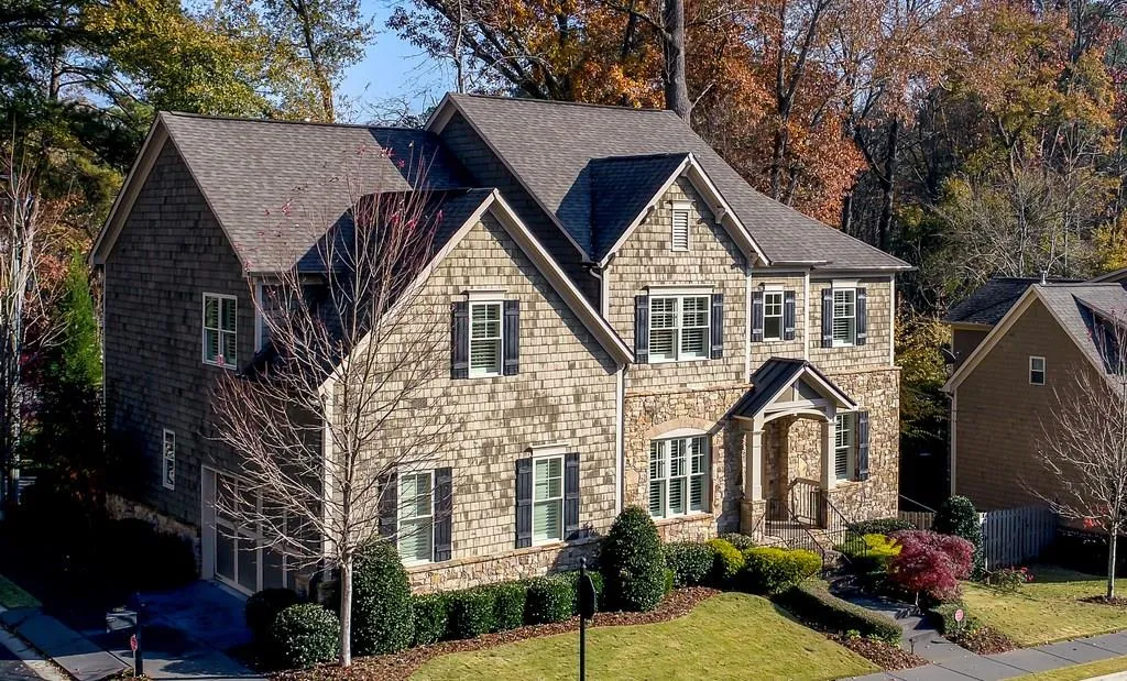 300 Valley Brook Way Ne, Atlanta, Georgia 30342, 6 Bedrooms Bedrooms, ,5 BathroomsBathrooms,Residential,Sold,300 Valley Brook Way Ne,5938475
