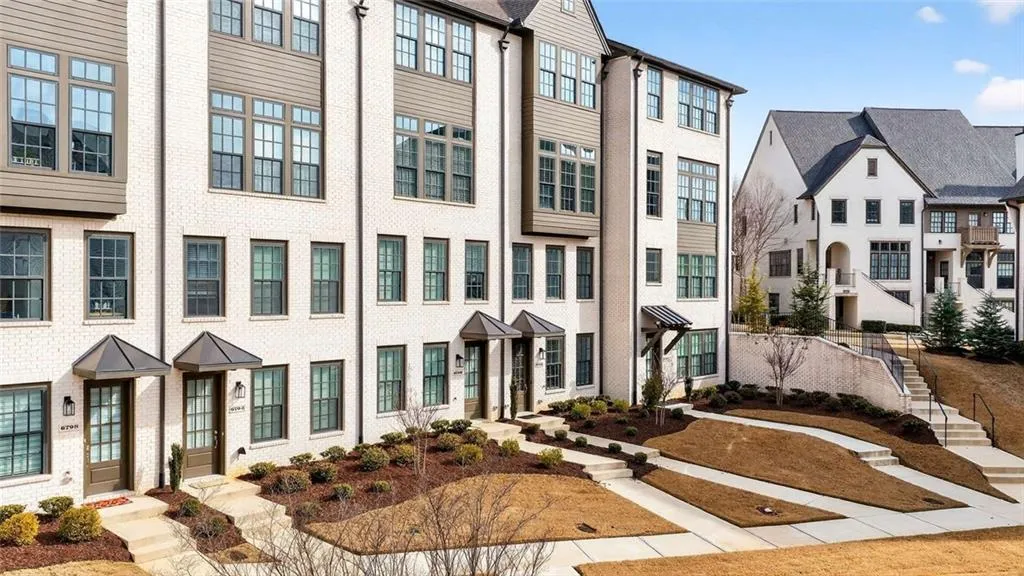 6786 Encore Boulevard, Atlanta, Georgia 30328, 3 Bedrooms Bedrooms, ,4 BathroomsBathrooms,Residential,For Sale,6786 Encore Boulevard,7708731