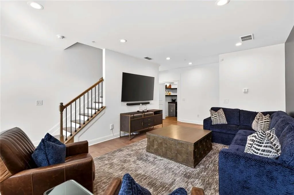 6786 Encore Boulevard, Atlanta, Georgia 30328, 3 Bedrooms Bedrooms, ,4 BathroomsBathrooms,Residential,For Sale,6786 Encore Boulevard,7708731