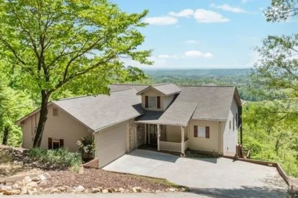 252 Oglethorpe Mountain Trail, Jasper, Georgia 30143