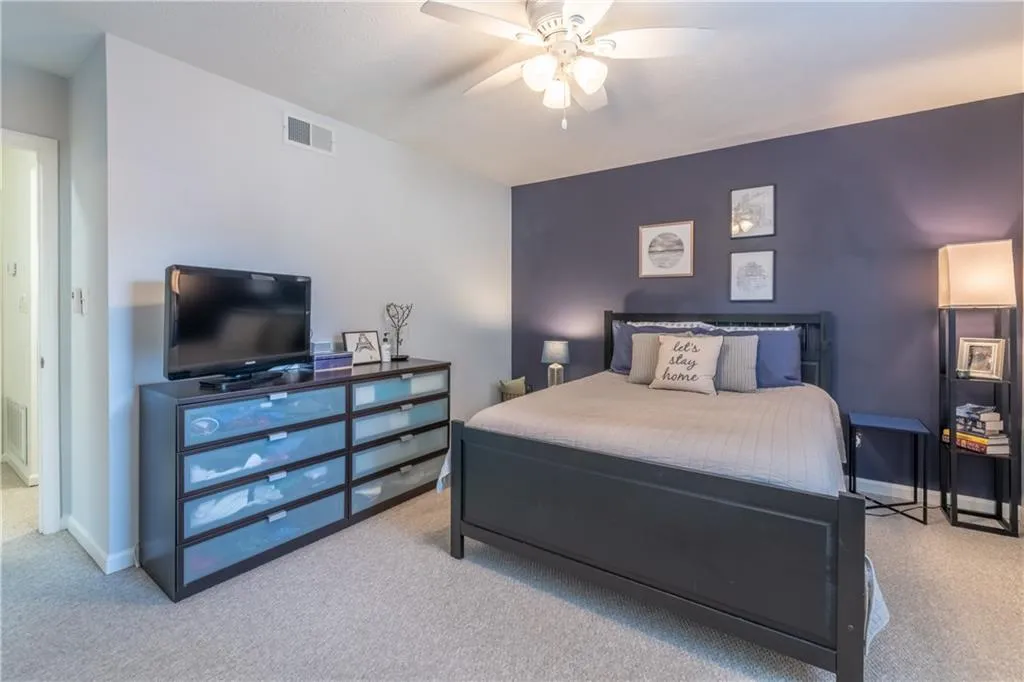 6700 Roswell Road Unit 33b, Atlanta, Georgia 30328, 2 Bedrooms Bedrooms, ,1 BathroomBathrooms,Residential,Sold,6700 Roswell Road Unit 33b,6839018