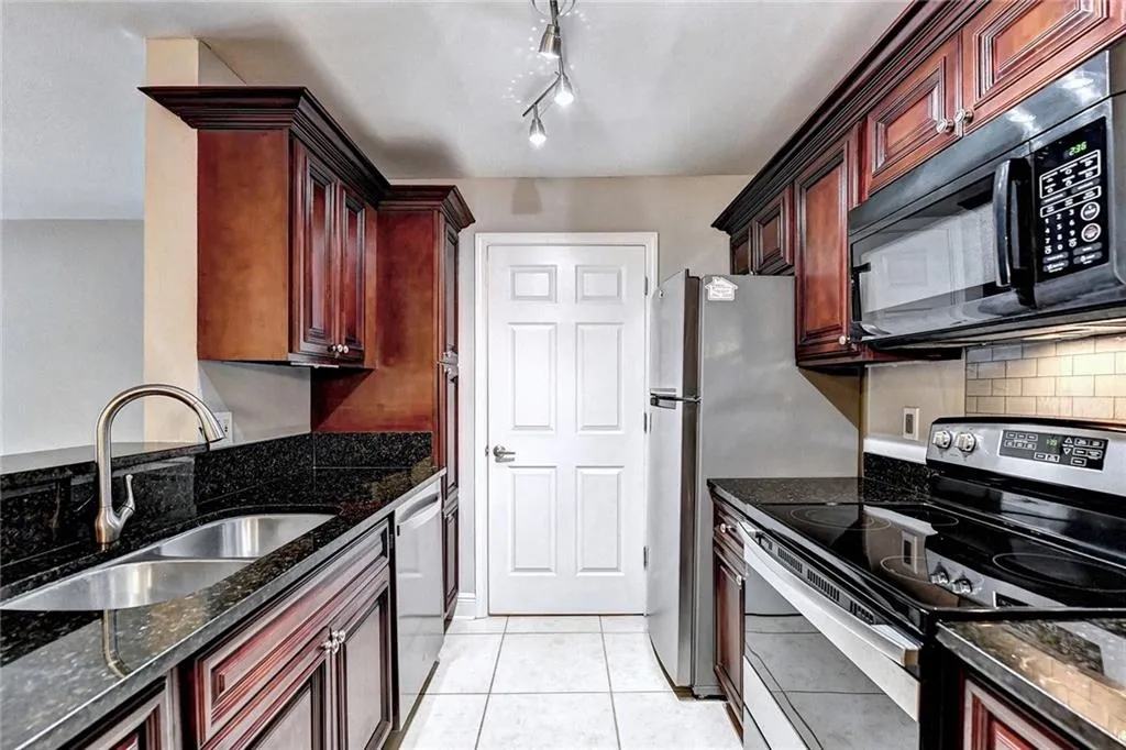 7205 Santa Fe Parkway, Sandy Springs, Georgia 30350, 2 Bedrooms Bedrooms, ,2 BathroomsBathrooms,Residential,Sold,7205 Santa Fe Parkway,7096158