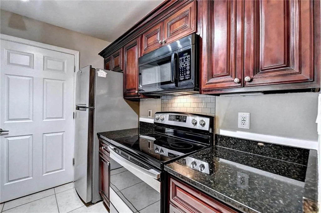 7205 Santa Fe Parkway, Sandy Springs, Georgia 30350, 2 Bedrooms Bedrooms, ,2 BathroomsBathrooms,Residential,Sold,7205 Santa Fe Parkway,7096158