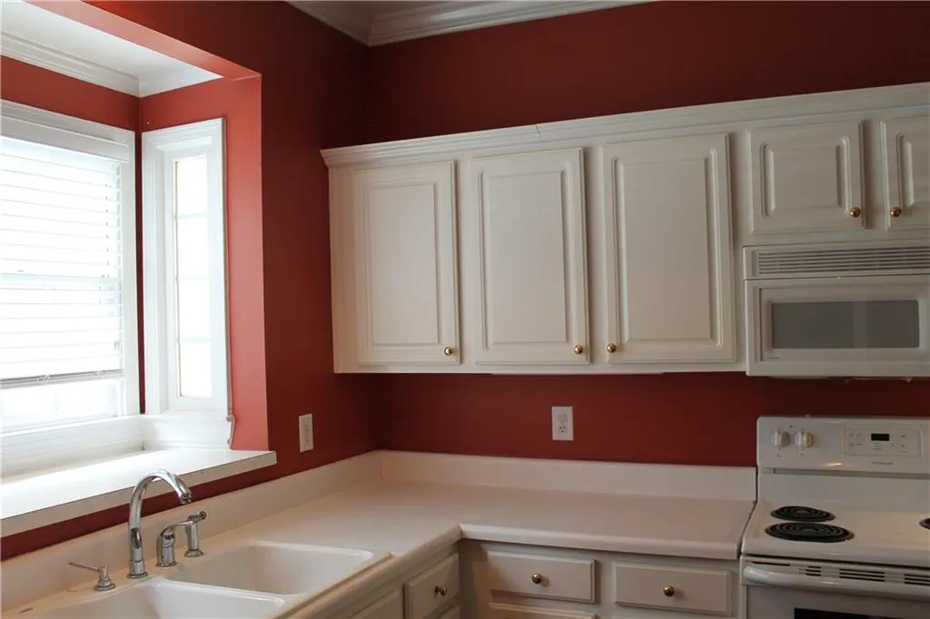 610 Brantley Road Unit 610, Sandy Springs, Georgia 30350, 2 Bedrooms Bedrooms, ,2 BathroomsBathrooms,Residential,Sold,610 Brantley Road Unit 610,5906140