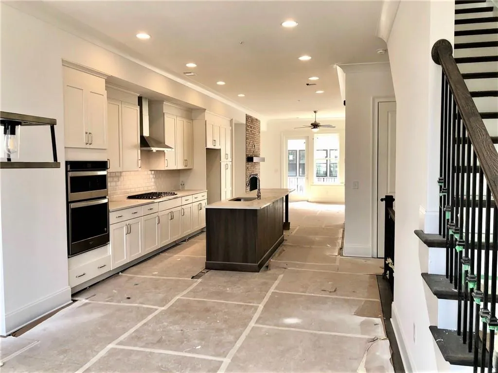 6833 Prelude Drive Unit 280, Sandy Springs, Georgia 30328, 2 Bedrooms Bedrooms, ,3 BathroomsBathrooms,Residential,Sold,6833 Prelude Drive Unit 280,6692609