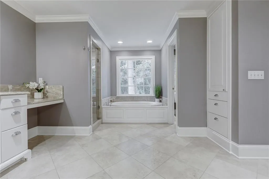 335 Old Powers Lane, Atlanta, Georgia 30327, 5 Bedrooms Bedrooms, ,5 BathroomsBathrooms,Residential,Sold,335 Old Powers Lane,6066203