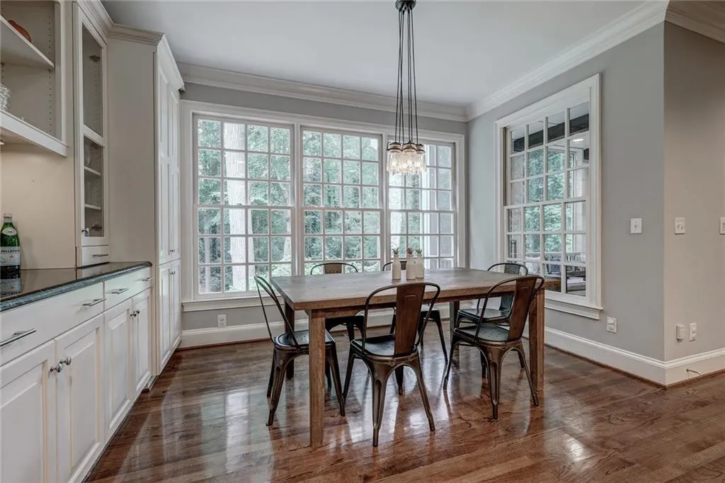 335 Old Powers Lane, Atlanta, Georgia 30327, 5 Bedrooms Bedrooms, ,5 BathroomsBathrooms,Residential,Sold,335 Old Powers Lane,6066203