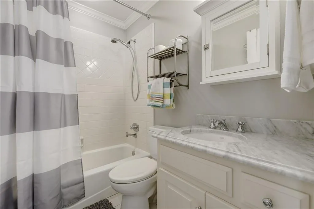 335 Old Powers Lane, Atlanta, Georgia 30327, 5 Bedrooms Bedrooms, ,5 BathroomsBathrooms,Residential,Sold,335 Old Powers Lane,6066203