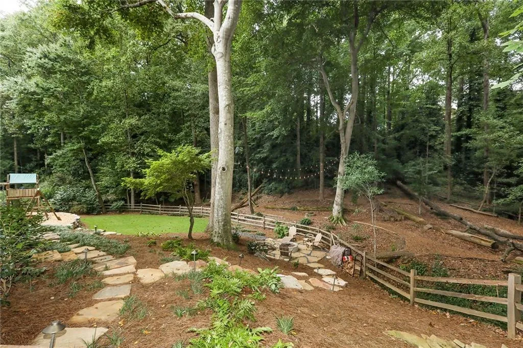 335 Old Powers Lane, Atlanta, Georgia 30327, 5 Bedrooms Bedrooms, ,5 BathroomsBathrooms,Residential,Sold,335 Old Powers Lane,6066203