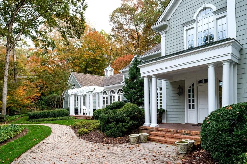 2926 Orchard Knob Se, Atlanta, Georgia 30339, 6 Bedrooms Bedrooms, ,6 BathroomsBathrooms,Residential,Sold,2926 Orchard Knob Se,5770079