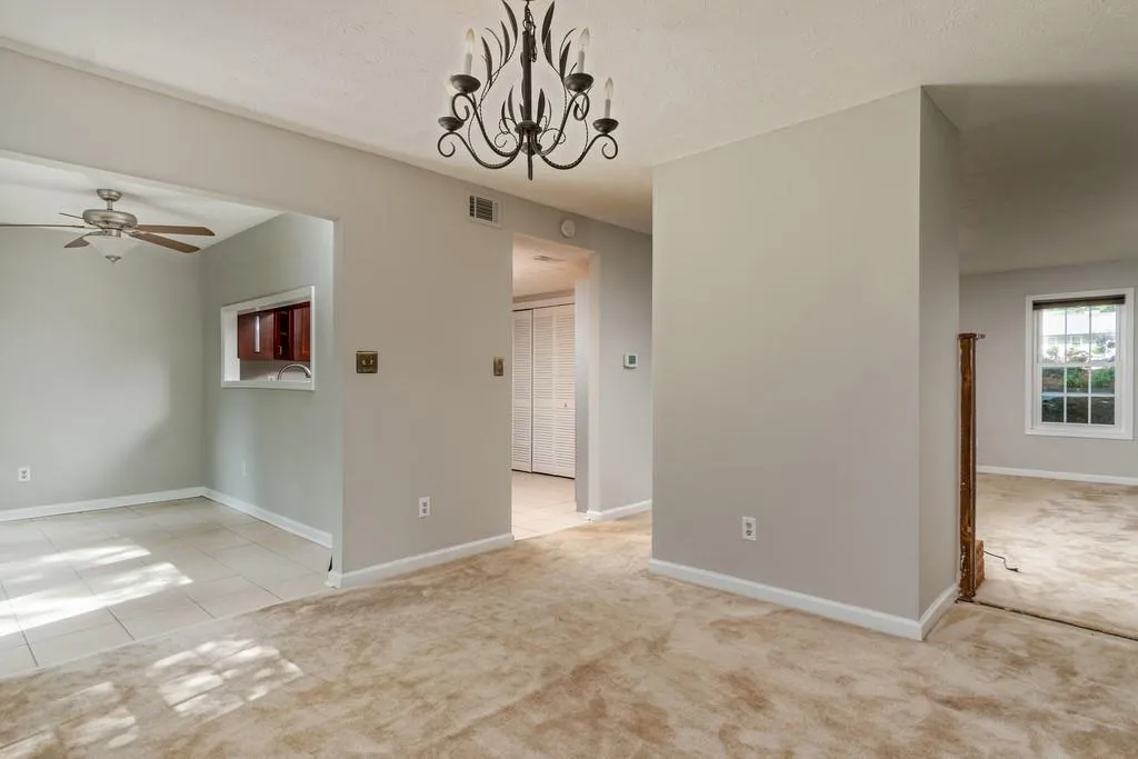 7750 Roswell Road Unit 1a, Atlanta, Georgia 30350, 3 Bedrooms Bedrooms, ,2 BathroomsBathrooms,Residential,Sold,7750 Roswell Road Unit 1a,6550356