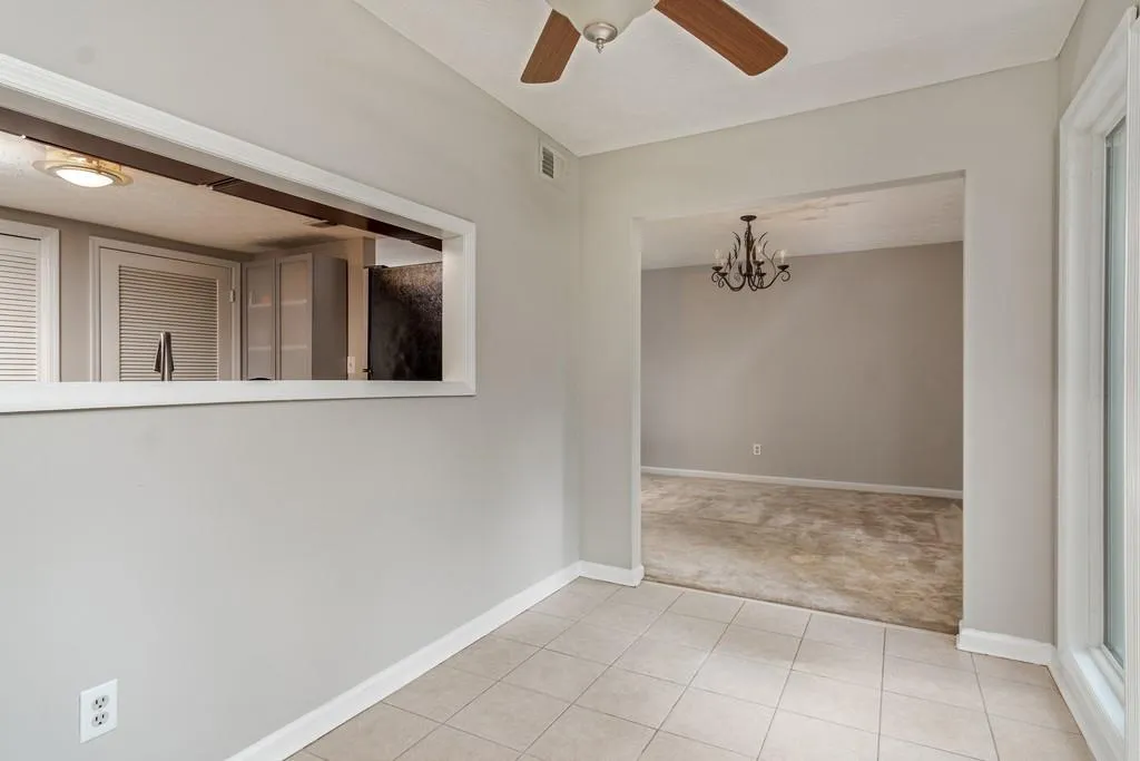 7750 Roswell Road Unit 1a, Atlanta, Georgia 30350, 3 Bedrooms Bedrooms, ,2 BathroomsBathrooms,Residential,Sold,7750 Roswell Road Unit 1a,6550356