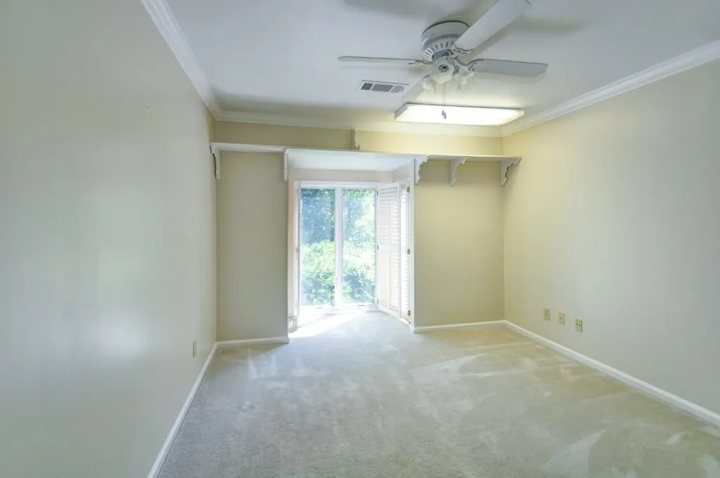 18 Willow Glen Ne Unit 18, Atlanta, Georgia 30342, 4 Bedrooms Bedrooms, ,3 BathroomsBathrooms,Residential,Sold,18 Willow Glen Ne Unit 18,5596099