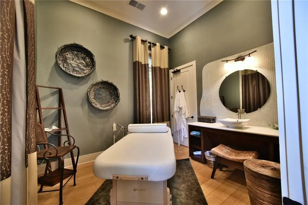 200 River Vista Drive Unit 726, Atlanta, Georgia 30339, 2 Bedrooms Bedrooms, ,2 BathroomsBathrooms,Residential,Sold,200 River Vista Drive Unit 726,6054716