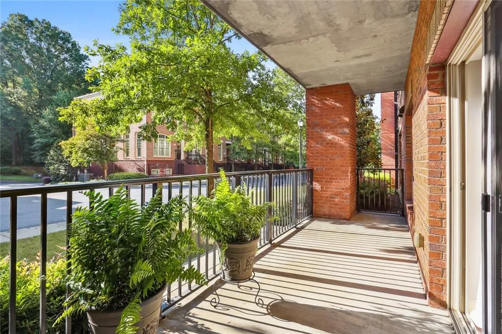 200 River Vista Drive Unit 211, Atlanta, Georgia 30339, 1 Bedroom Bedrooms, ,1 BathroomBathrooms,Residential,Sold,200 River Vista Drive Unit 211,7097957