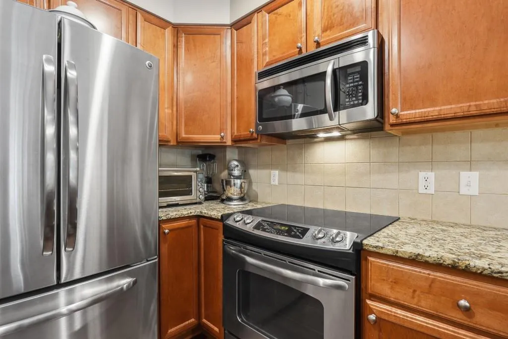 200 River Vista Drive Unit 211, Atlanta, Georgia 30339, 1 Bedroom Bedrooms, ,1 BathroomBathrooms,Residential,Sold,200 River Vista Drive Unit 211,7097957