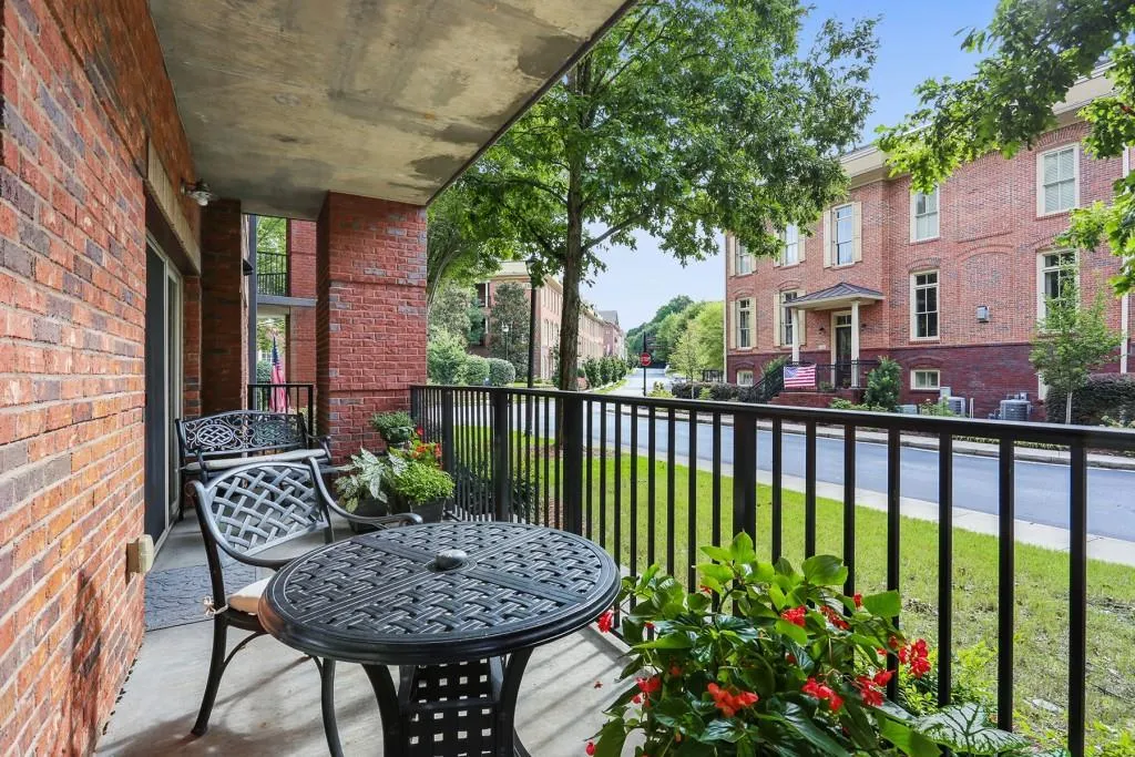 200 River Vista Drive Unit 211, Atlanta, Georgia 30339, 1 Bedroom Bedrooms, ,1 BathroomBathrooms,Residential,Sold,200 River Vista Drive Unit 211,7097957