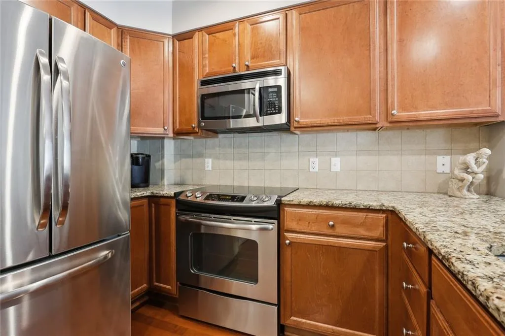 200 River Vista Drive Unit 211, Atlanta, Georgia 30339, 1 Bedroom Bedrooms, ,1 BathroomBathrooms,Residential,Sold,200 River Vista Drive Unit 211,7097957