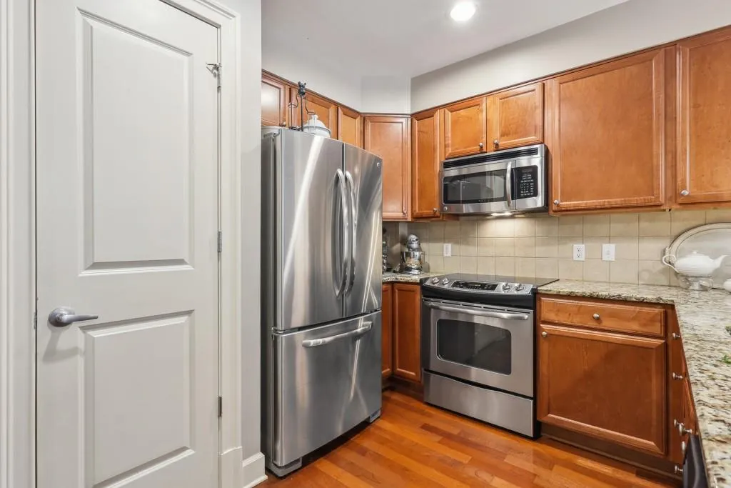200 River Vista Drive Unit 211, Atlanta, Georgia 30339, 1 Bedroom Bedrooms, ,1 BathroomBathrooms,Residential,Sold,200 River Vista Drive Unit 211,7097957