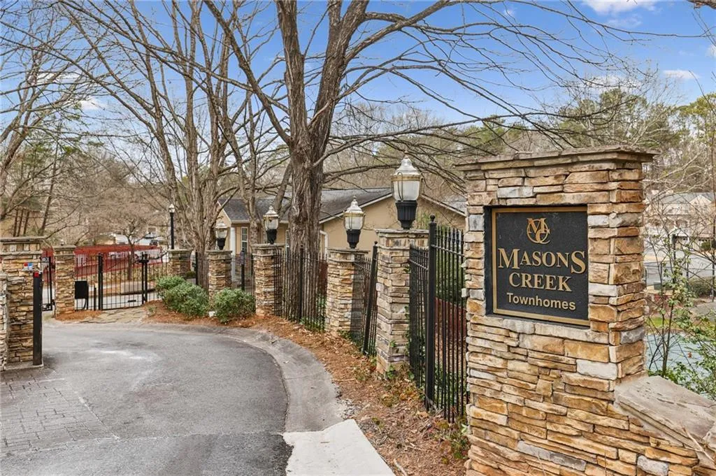 1604 Masons Creek Circle, Atlanta, Georgia 30350, 3 Bedrooms Bedrooms, ,2 BathroomsBathrooms,Residential,Sold,1604 Masons Creek Circle,7533341