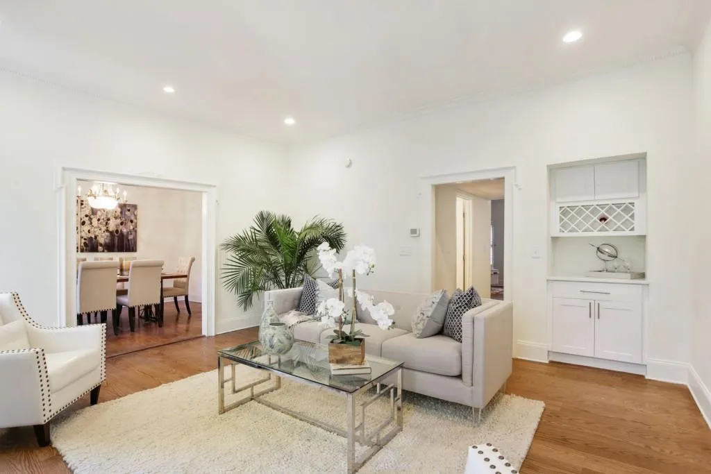 650 Moores Mill Road Nw Unit 24, Atlanta, Georgia 30327, 3 Bedrooms Bedrooms, ,3 BathroomsBathrooms,Residential,Sold,650 Moores Mill Road Nw Unit 24,5922628
